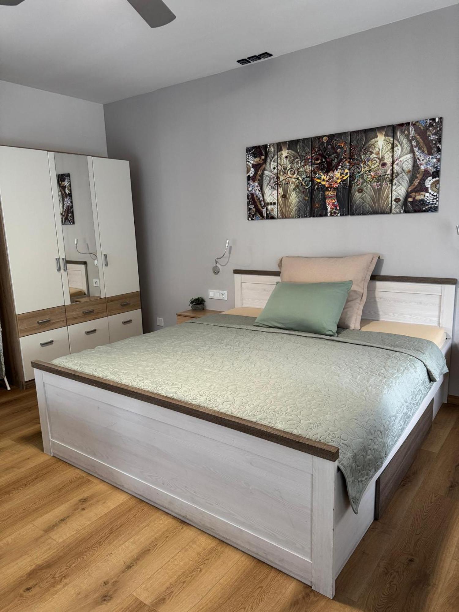 Schonbrunn Apartment Vienna